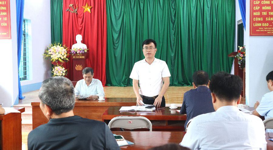 Đồng chí Bí thư Huyện ủy dự sinh hoạt chi bộ tại thôn Trại Cọ, xã Tam Hiệp