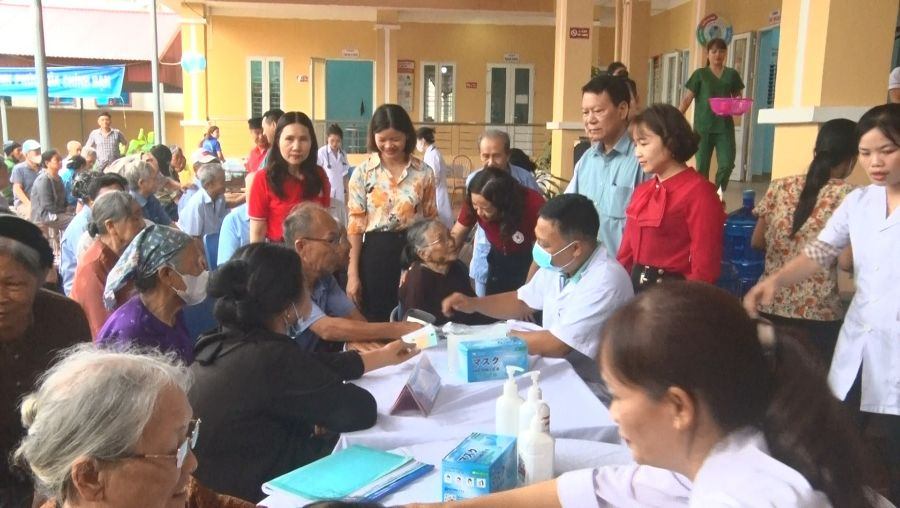 Chương trình khám bệnh, tư vấn miễn phí tại xã An Thượng|https://yenthe.bacgiang.gov.vn/en_GB/chi-tiet-tin-tuc/-/asset_publisher/St1DaeZNsp94/content/chuong-trinh-kham-benh-tu-van-mien-phi-tai-xa-an-thuong